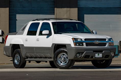 32k-Mile 2002 Chevrolet Avalanche 2500 for sale on BaT Auctions ...
