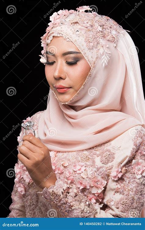 Arabic Bride 的图像结果