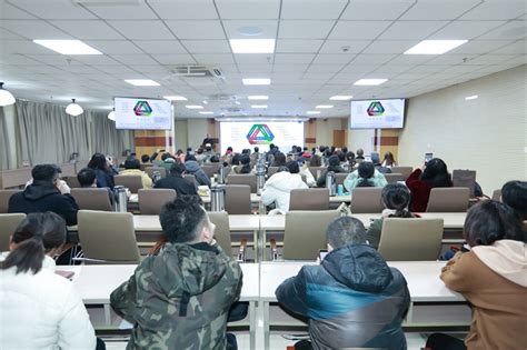 课程 / 电脑培训_扬州连邦电脑教育培训中心