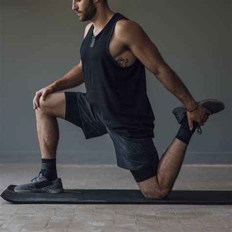 How Austin Butler Built His Glutes for 'Caught Stealing' - Men's Fitness