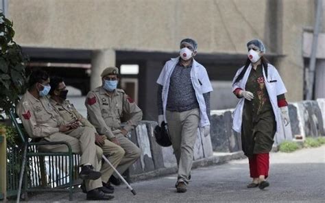 38 Nurses, 9 Doctors & 479 Healthcare Workers From AIIMS Test Positive ...