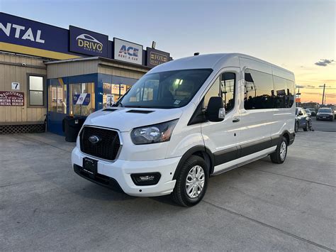 12 Passenger Van for Sale 的图像结果