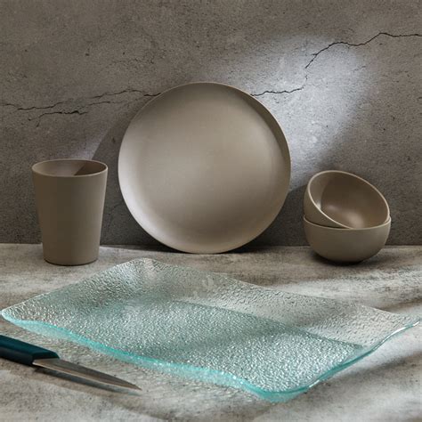 Elegant Glass Platters for Stylish Serving | Versatile and Chic Tableware