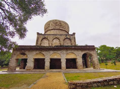 20 Amazing Historical Places in Hyderabad to Know its Past!