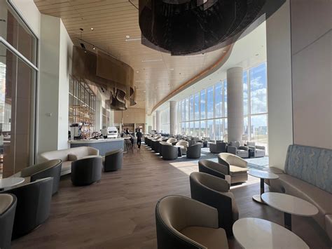 Report: Plaza Premium Lounge, Orlando Airport Terminal 3 - View from ...