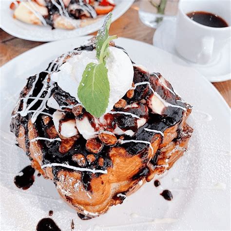 Best Breakfast in Chicago, IL | Honeybear Cafe | Breakfast near me