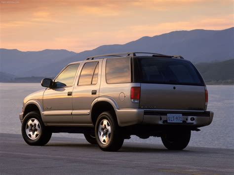 Chevrolet Blazer (2002) - pictures, information & specs