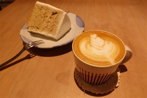 [食記] 新竹。Kinfolk Cafe 可以待一下午的好地方~ - Mobile01