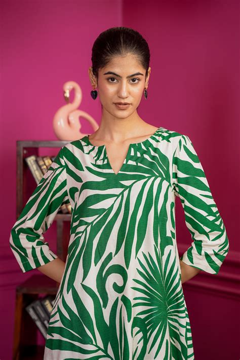 Netose Green High Low Kurta Set – Netose By LakhNeet (I) Private Limited