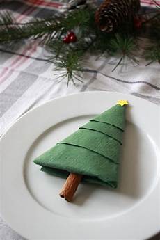 weihnachtsservietten falten tannenbaum servietten falten tannenbaum lavendelblog weihnachtsservietten falten tannenbaum servietten falten tannenbaum lavendelblog