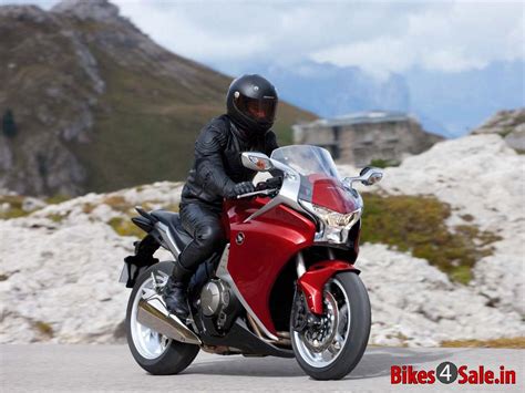 Honda VFR 1200F Motorcycle Picture Gallery - Bikes4Sale