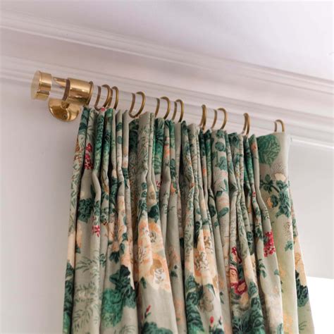 DIY: CUSTOM LUCITE CURTAIN OR TOWEL ROD - A Glass of Bovino