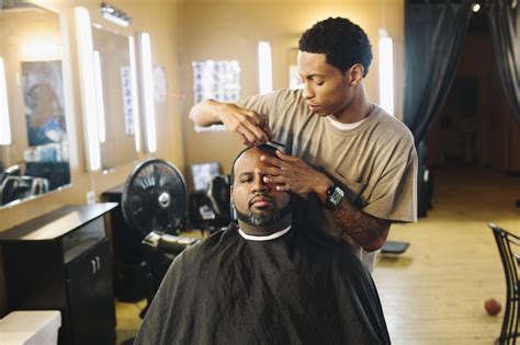 Black Owned Barber Shops Near Me : Black Barber Shop Near Me - viel ...