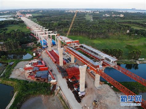 湛江调顺跨海大桥一期工程预制箱梁全部架设完成