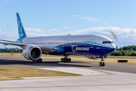 Publican directiva de Aeronavegabilidad al Boeing 777 por grietas en ...