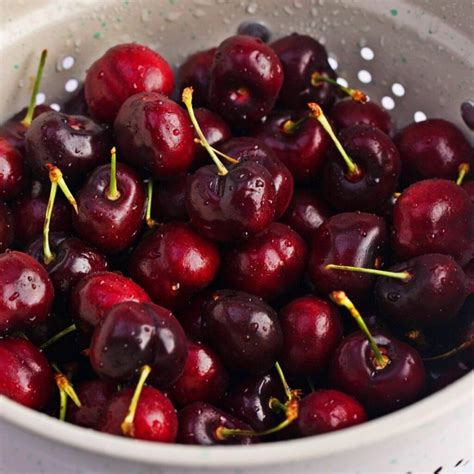 How to Freeze Cherries So They Last for Months - Insanely Good