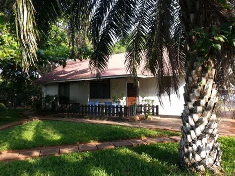 FPCT SERVICE CENTRE (Dar es Salaam) - Guesthouse Reviews & Photos ...