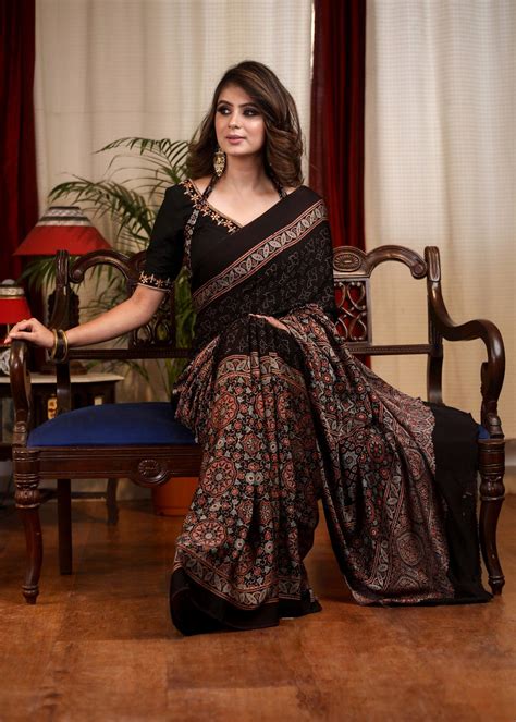 Black Saree – Sujatra