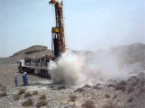 Piling Rig - 500 Feet Tractor Auger Piling Rig Manufacturer from Hyderabad