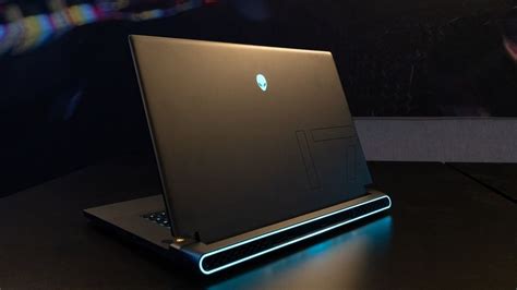 Alienware Laptop M17 的图像结果