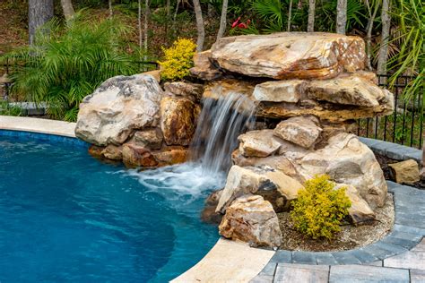 Add a water feature to your pool – Artofit