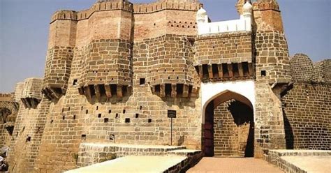 Ausa Fort, Sambhaji Nagar | WhatsHot Mumbai