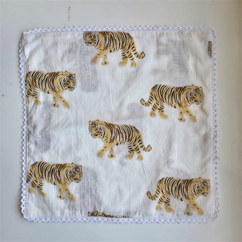 Handkerchief I Tiger on White Beige – Jungle Stories