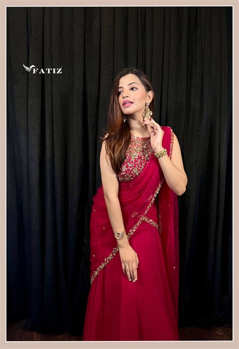 Scarlet Mini Lehenga – Fatiz