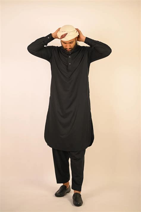 Black Kurta Pyjama – Baraqah