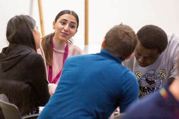 Society 的图像结果