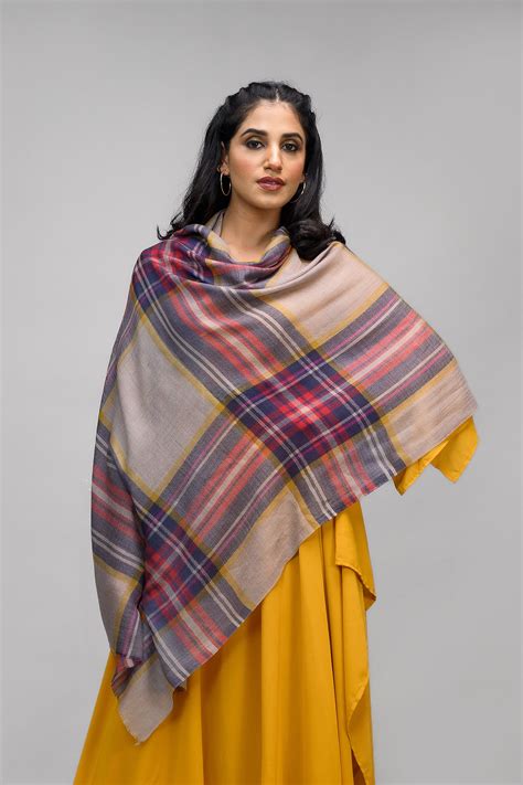 Fine Wool Checkered Stole – The Shawl Studio