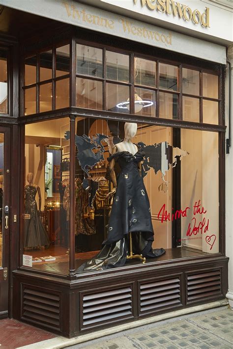 Mirror the World - StudioXAG | Vivienne westwood, Vivienne westwood ...