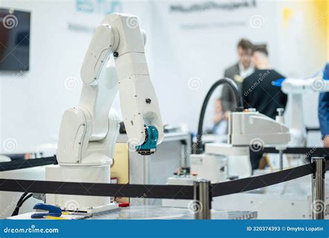 Robot Arm Manufacturing 的图像结果