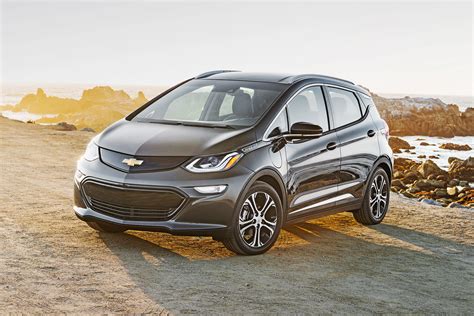 2017 Chevy Bolt EV review consensus: car is good, range is real