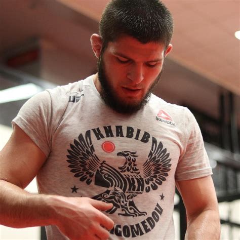 Нурмагомедов перед боем с МакГрегором сбрасывает более 1 кг в сутки ...