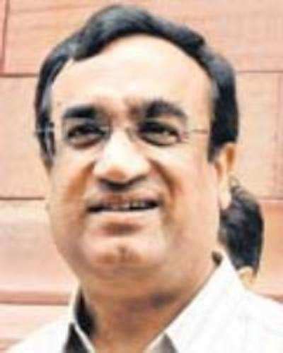 Conflict of interest in cricket concerns sports minister