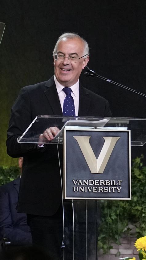 Writer David Brooks offers Vanderbilt graduates ‘blueprint’ for best ...