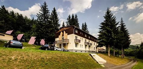 HORSKY HOTEL MAGURA (Chvojnica) - Lodge Reviews, Photos, Rate ...