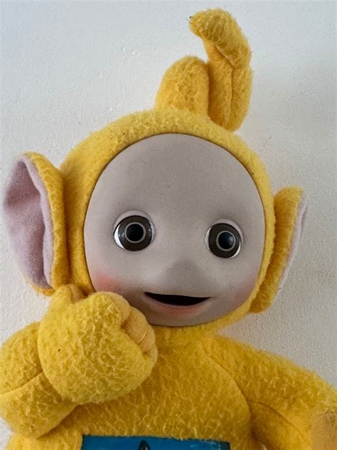 Vintage Yellow Teletubbies Doll, Laa Laa Tummy Glow Teletubby Plushie ...