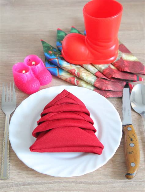 Christmas Paper Napkin Folding Instructions at Ellie Lowin blog