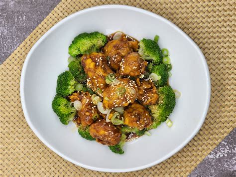 Tuk-Tuk Thai Kitchen Restaurant - ZingMyOrder