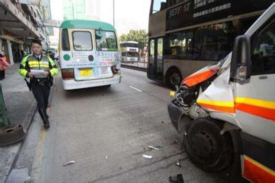 香港一辆救护车失控撞巴士 7人受轻伤送院(图)_新闻_腾讯网