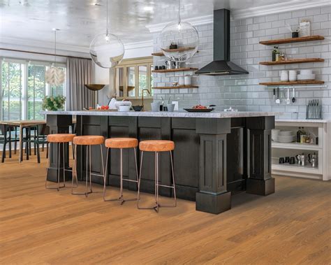 Mohawk RevWood Plus Malted Barley Oak - Premium Laminate