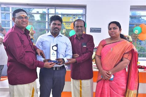 Sri Sivanathan Chits