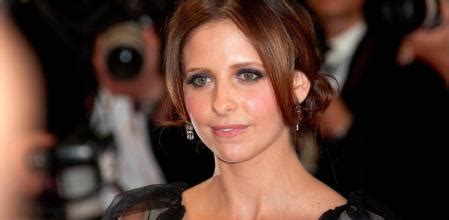 Sarah Michelle Gellar sobre su físico en los 90: "Mis cejas parecían ...