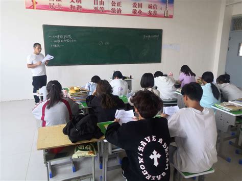 陕西政府下令民办学校以捐赠方式转让给政府 全部转公立 - 时刻新闻