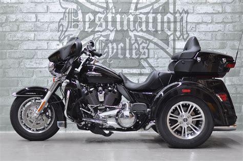2021 Harley-Davidson Tri-Glide Ultra FLHTCUTG - SOLD | Destination Cycles