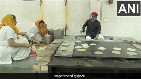 Gurudwaras Food: दिल्ली और नोएडा के गुरुद्वारों ने कोविड-19 रोगियों के ...