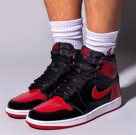Detailed looks // Air Jordan 1 High OG “Patent Bred" | HOUSE OF HEAT