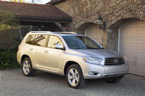 Toyota Highlander (2009) - picture 8 of 22